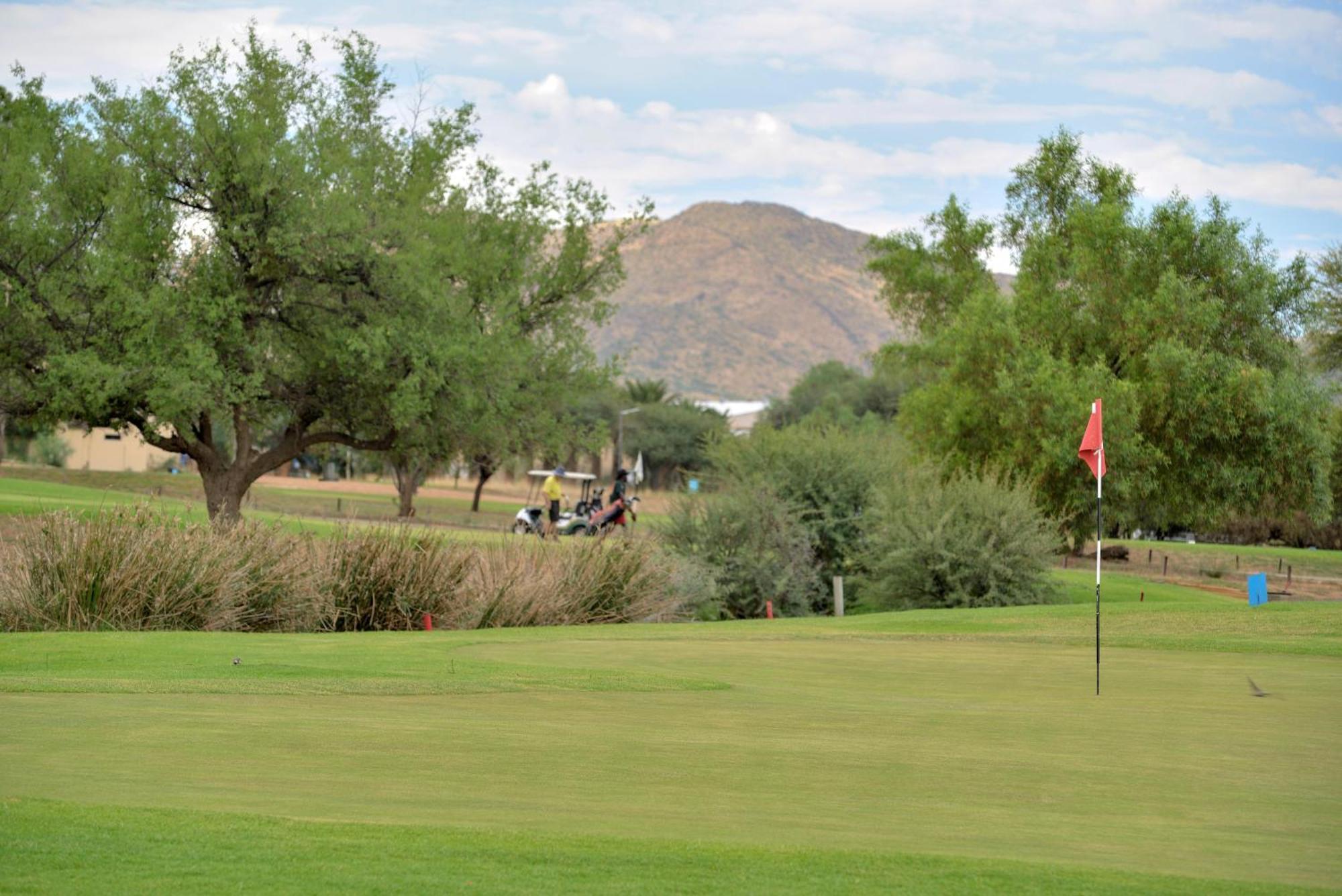 Windhoek Country Club Resort Dış mekan fotoğraf