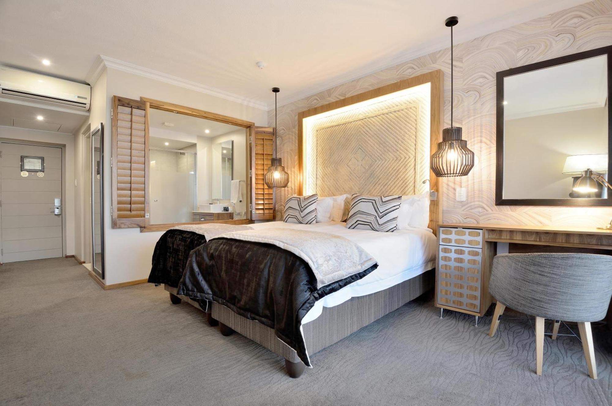 Windhoek Country Club Resort Dış mekan fotoğraf