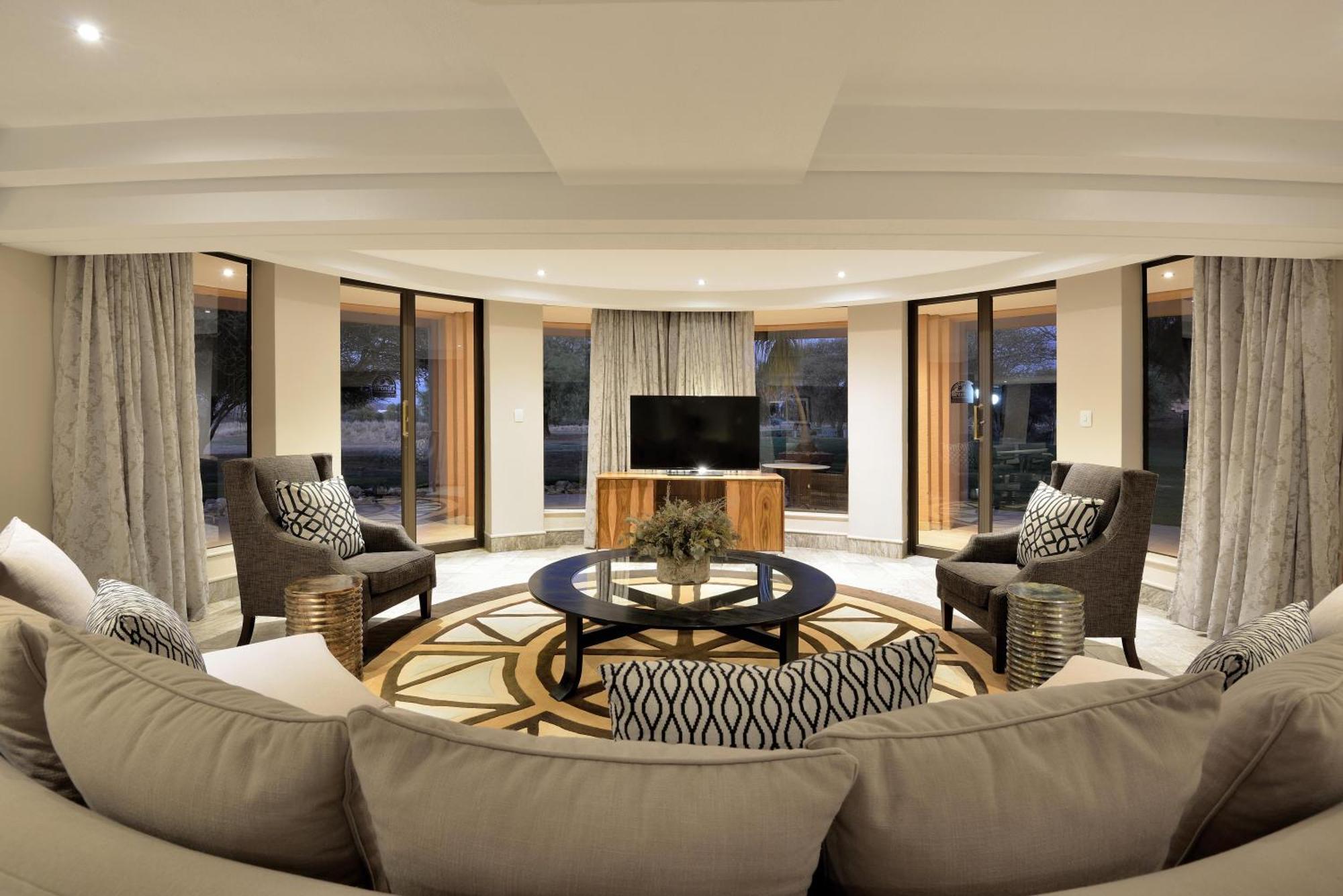 Windhoek Country Club Resort Dış mekan fotoğraf
