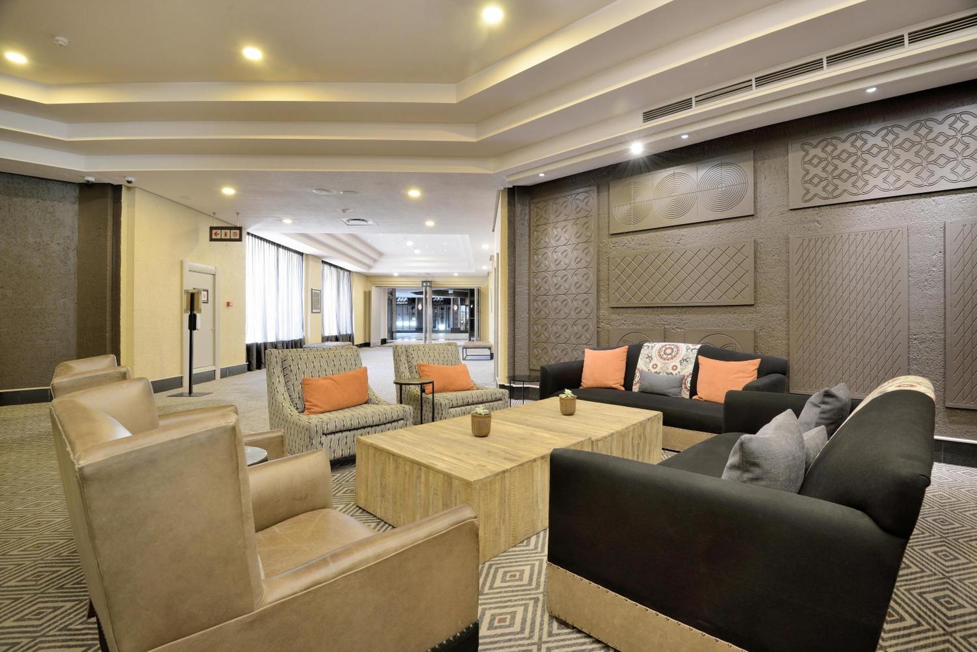 Windhoek Country Club Resort Dış mekan fotoğraf