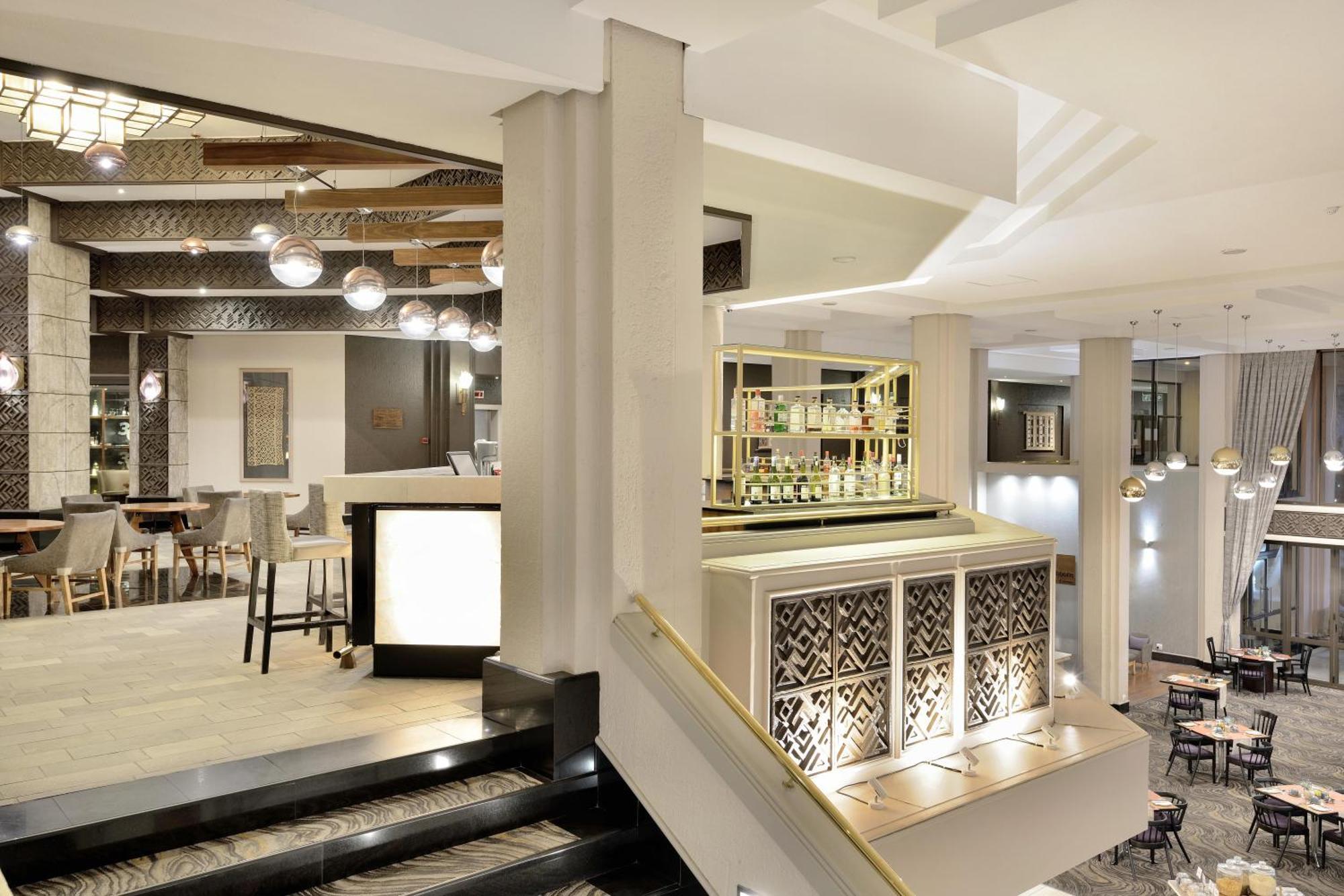 Windhoek Country Club Resort Dış mekan fotoğraf