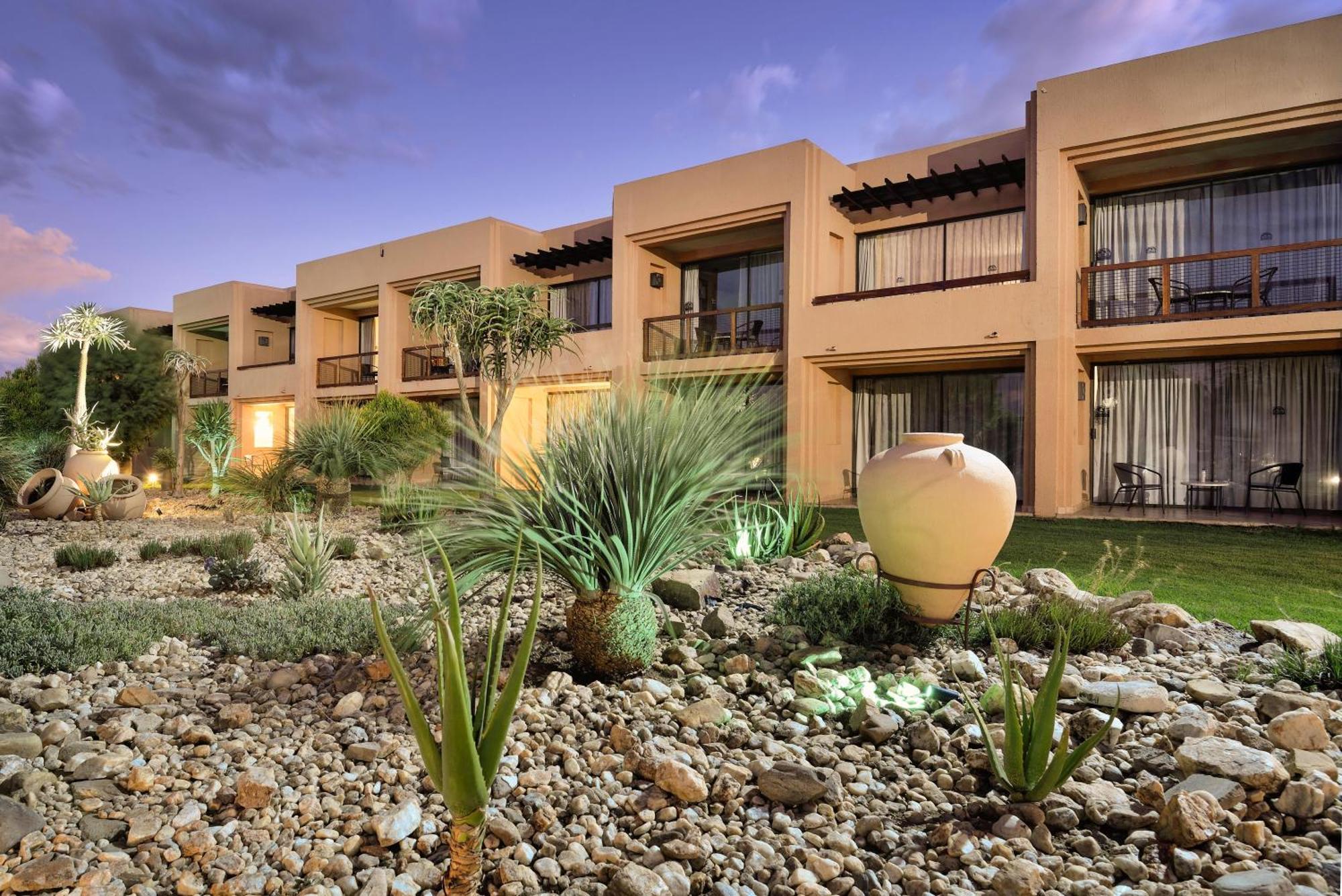 Windhoek Country Club Resort Dış mekan fotoğraf