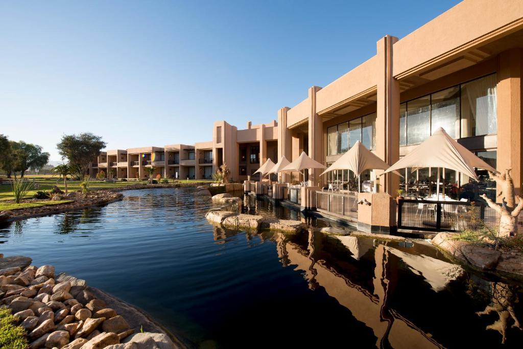 Windhoek Country Club Resort Dış mekan fotoğraf